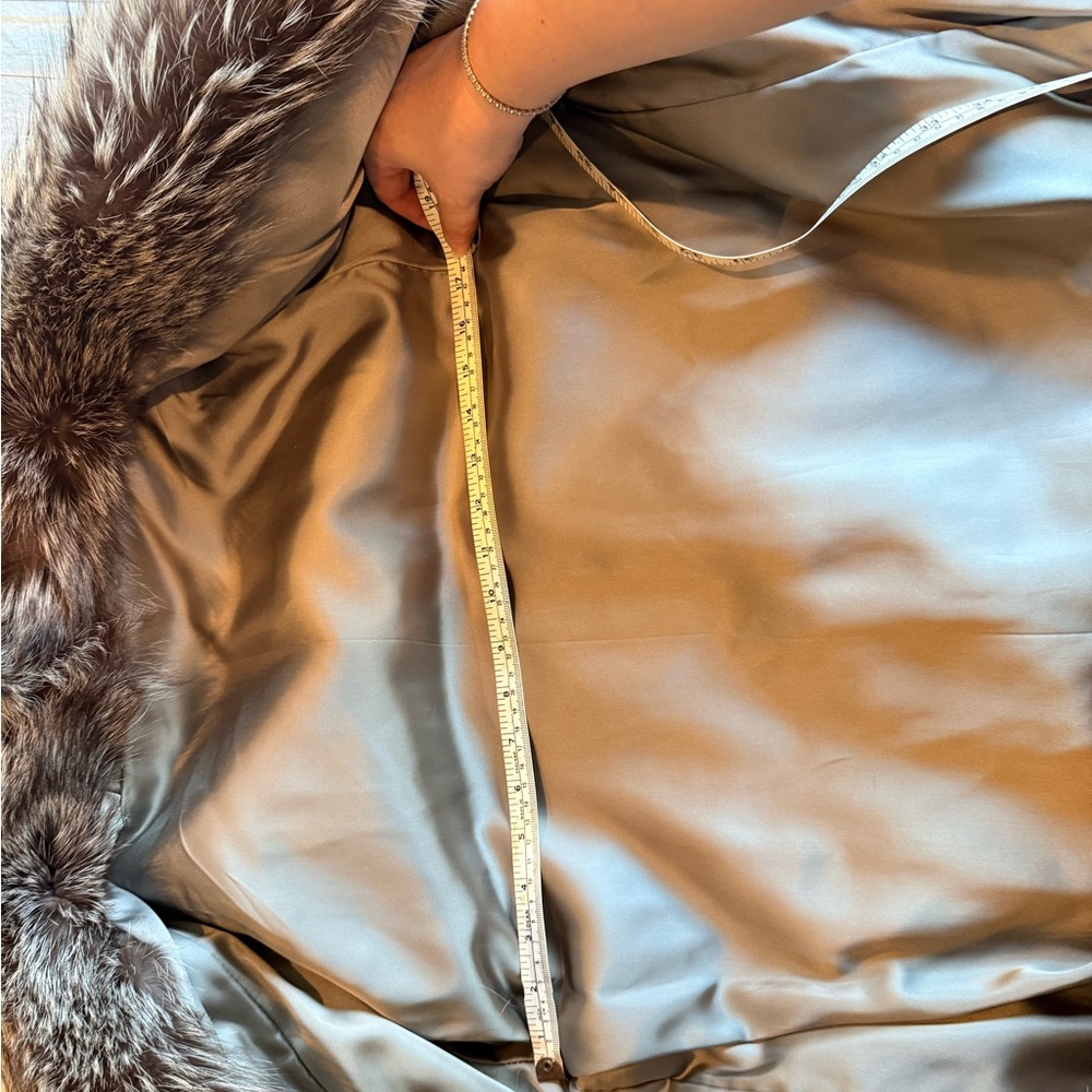 Pristine Custom Vintage Silver Fox Fur Coat - Picture 13 of 15